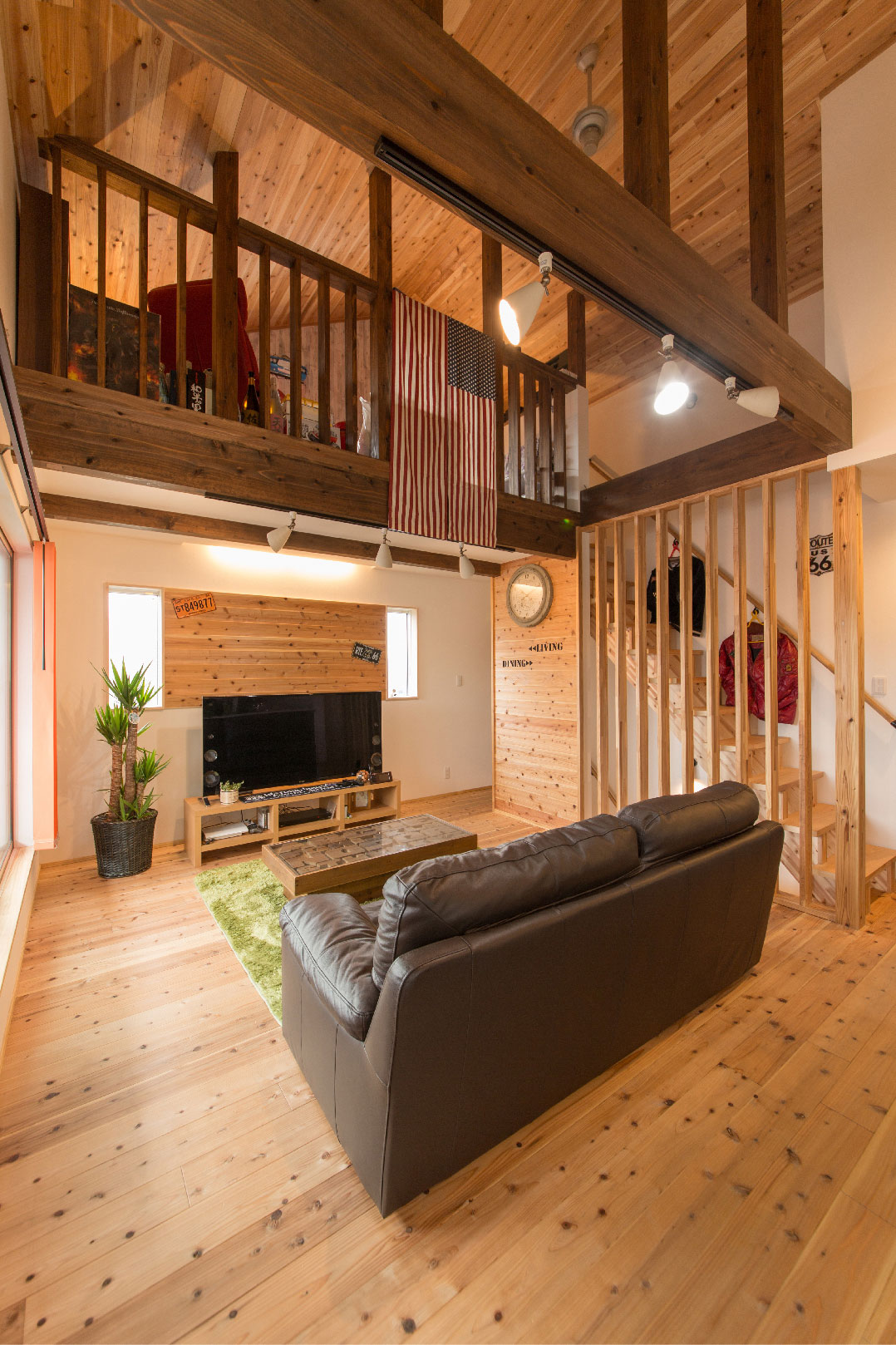 吹き抜けのリビング